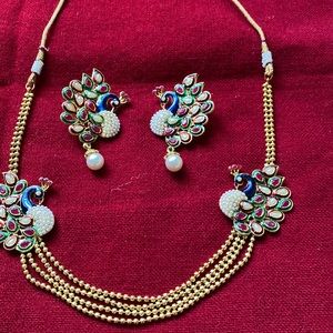Brand new set necklaces and earrings set beautiful peacock design with pearl